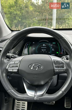 Ліфтбек Hyundai Ioniq 2019 в 