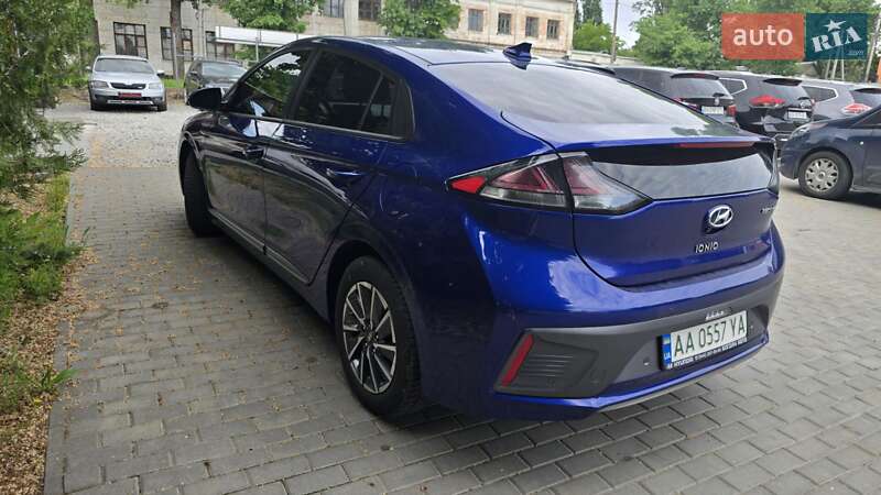 Лифтбек Hyundai Ioniq 2021 в Кропивницком