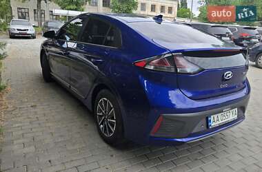 Лифтбек Hyundai Ioniq 2021 в 