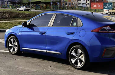 Хэтчбек Hyundai Ioniq 2016 в 