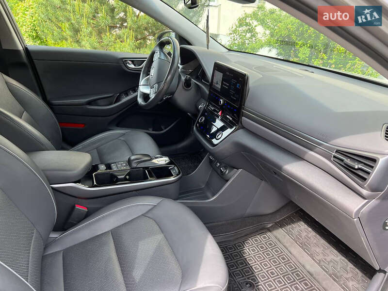 Ліфтбек Hyundai Ioniq 2021 в Львові