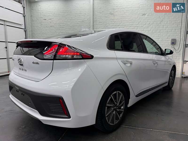 Хэтчбек Hyundai Ioniq 2019 в Луцке