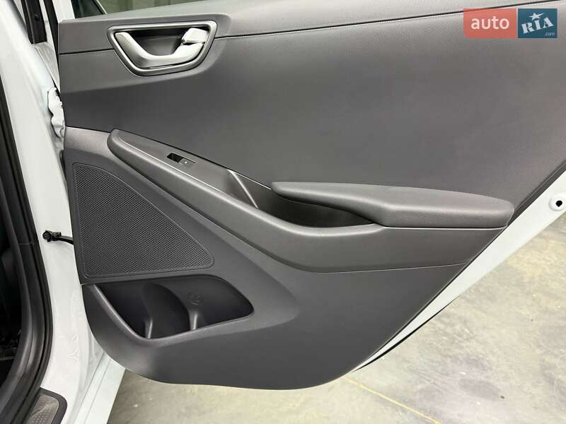 Хэтчбек Hyundai Ioniq 2019 в Луцке