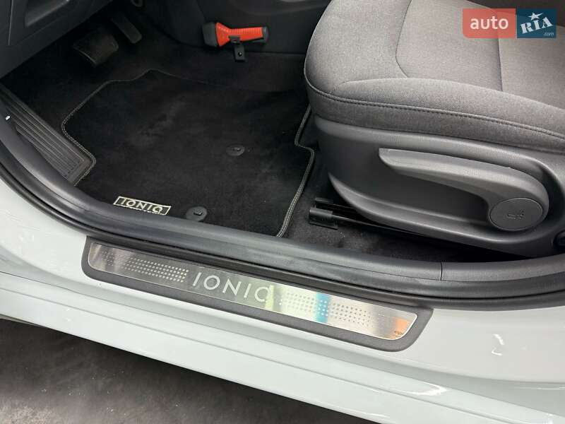 Хэтчбек Hyundai Ioniq 2019 в Луцке
