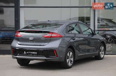 Хэтчбек Hyundai Ioniq 2019 в 
