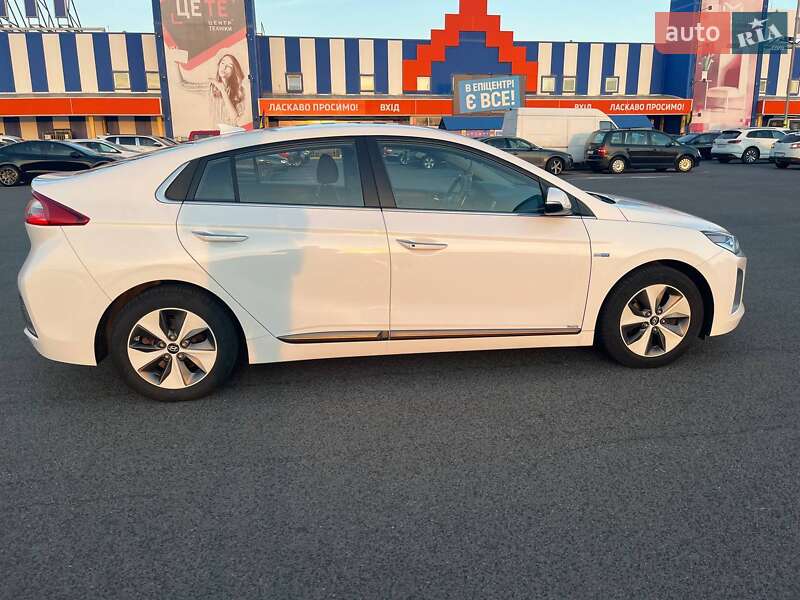 Хетчбек Hyundai Ioniq 2017 в Луцьку