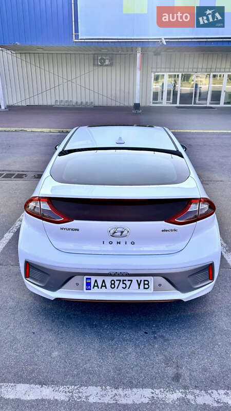 Хэтчбек Hyundai Ioniq 2018 в Кременчуге