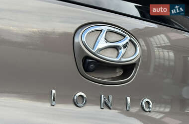 Ліфтбек Hyundai Ioniq 2020 в 