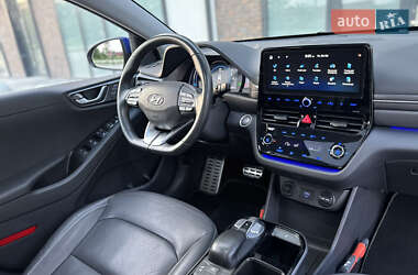 Лифтбек Hyundai Ioniq 2020 в 