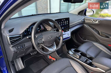 Лифтбек Hyundai Ioniq 2020 в 
