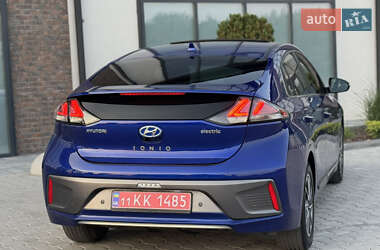 Лифтбек Hyundai Ioniq 2020 в 