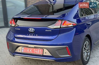 Лифтбек Hyundai Ioniq 2020 в 