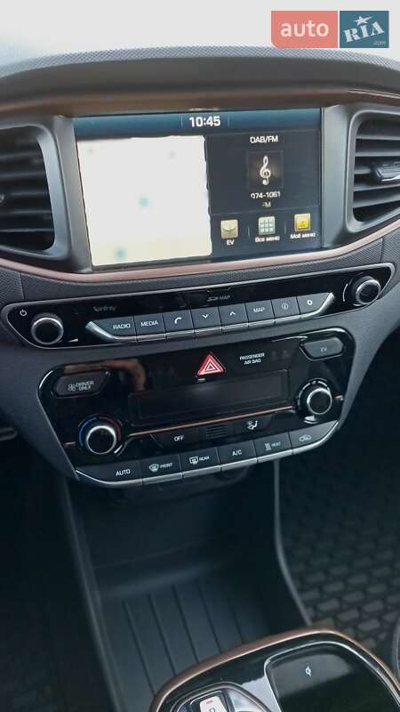 Хетчбек Hyundai Ioniq 2018 в Житомирі