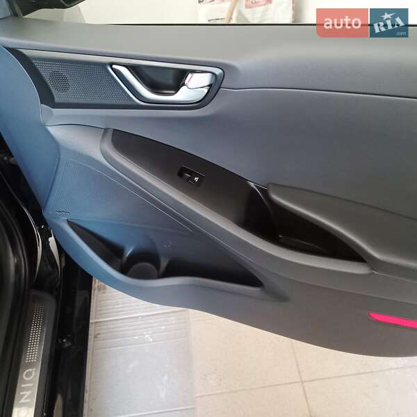 Хетчбек Hyundai Ioniq 2018 в Житомирі