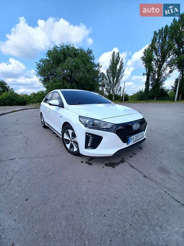 Хэтчбек Hyundai Ioniq 2018 в Кривом Роге