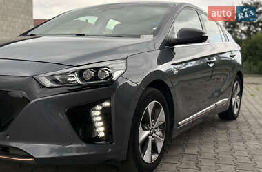 Лифтбек Hyundai Ioniq 2019 в 