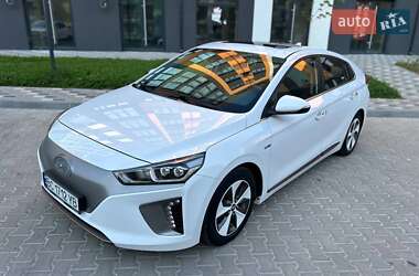 Лифтбек Hyundai Ioniq 2019 в Стрые