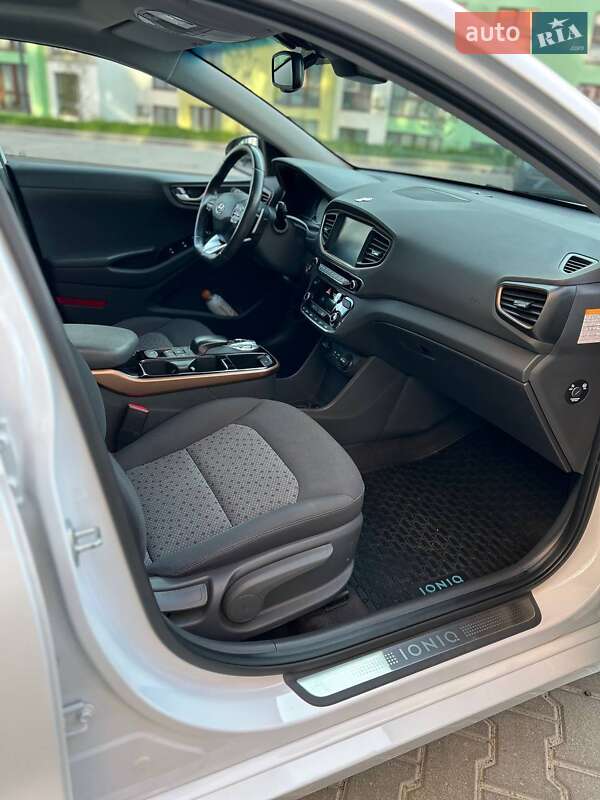 Ліфтбек Hyundai Ioniq 2019 в Стрию