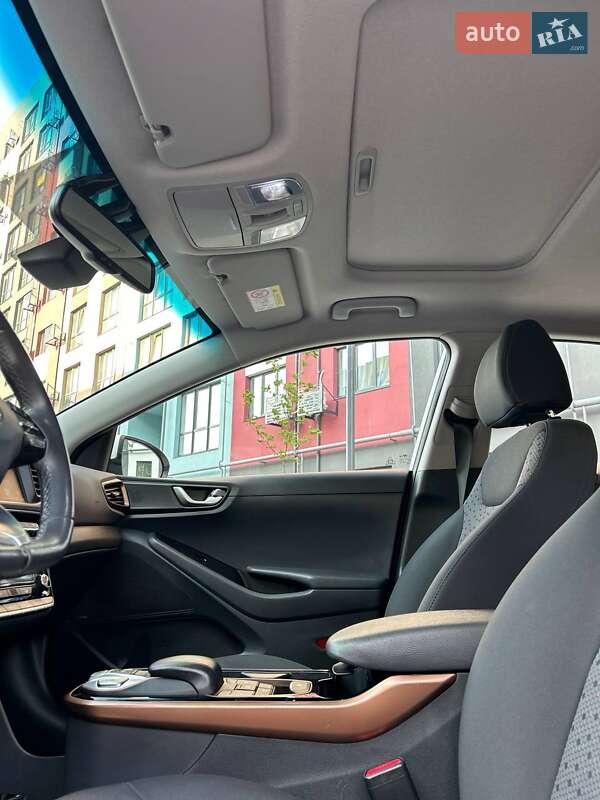 Ліфтбек Hyundai Ioniq 2019 в Стрию