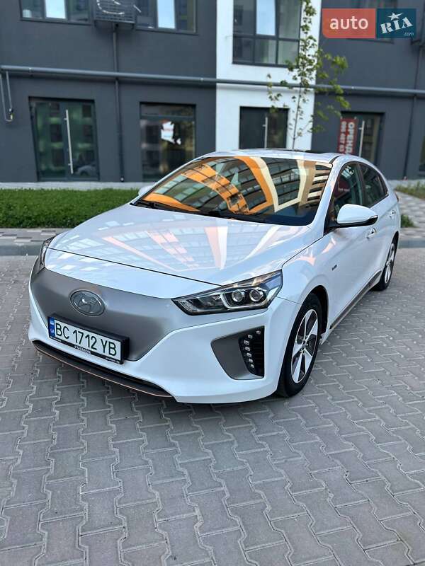 Ліфтбек Hyundai Ioniq 2019 в Стрию