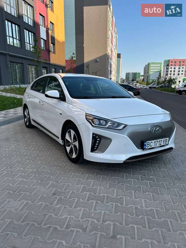 Ліфтбек Hyundai Ioniq 2019 в Стрию