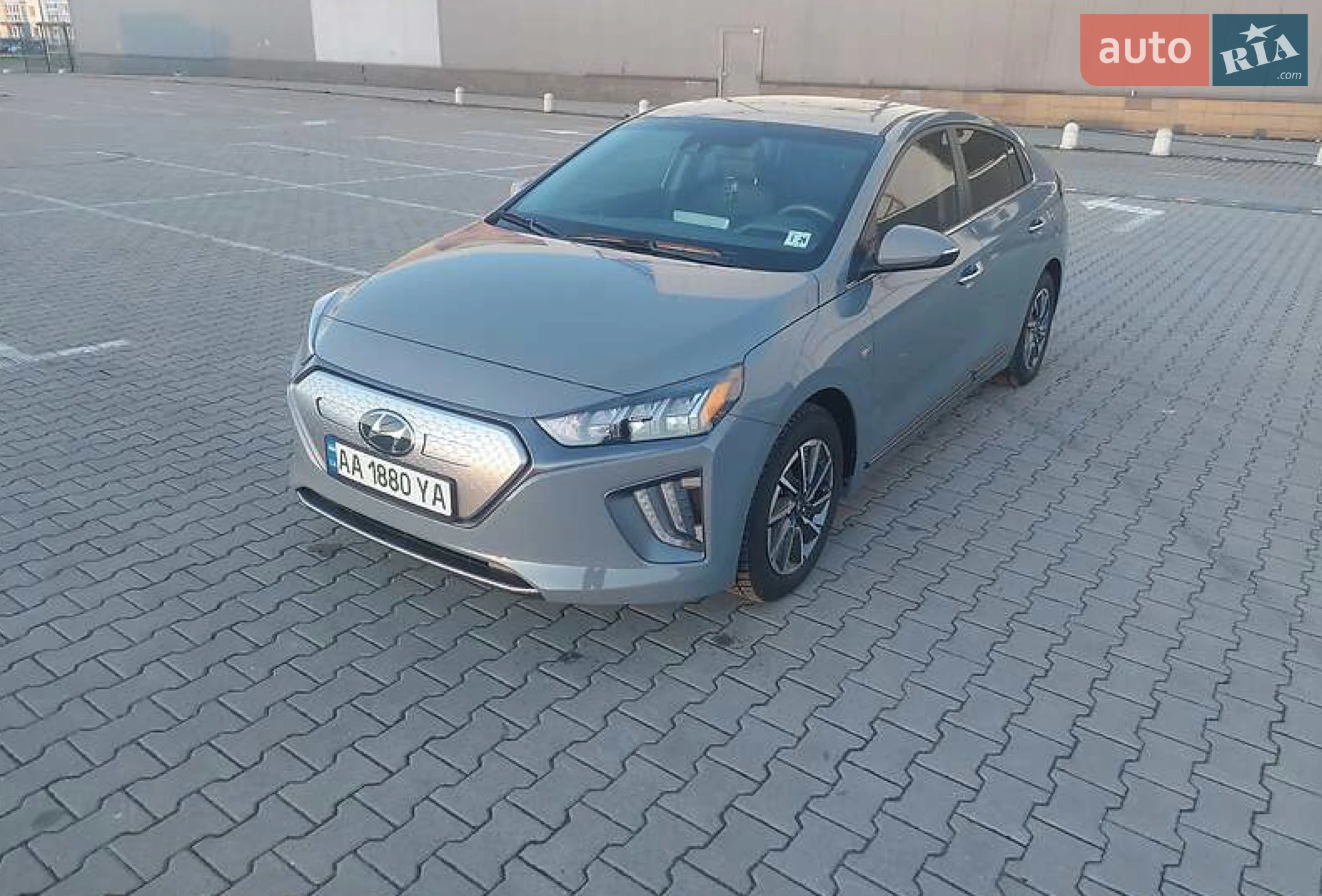 2020 Hyundai IONIQ - фото 1