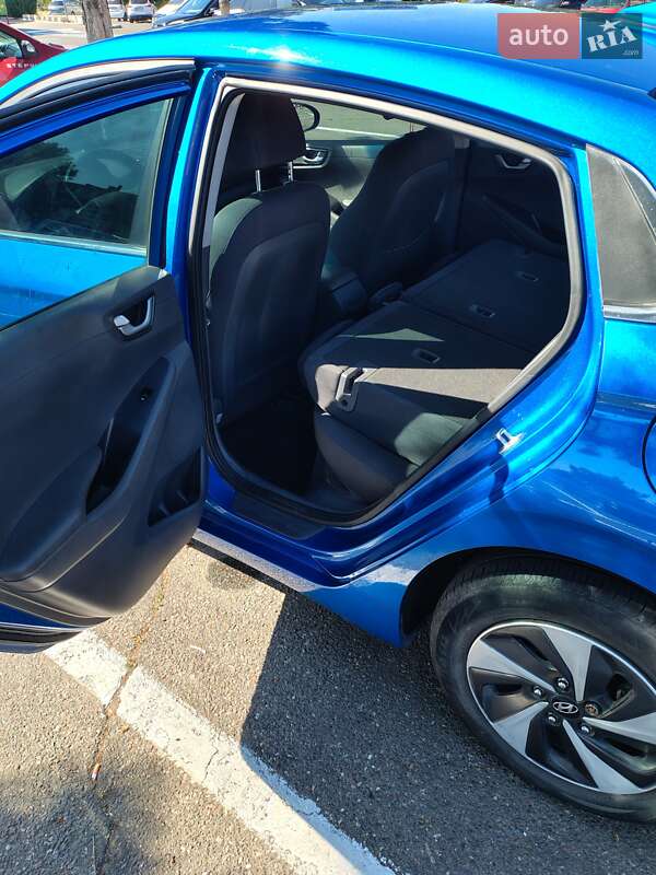 Хэтчбек Hyundai Ioniq 2017 в Одессе