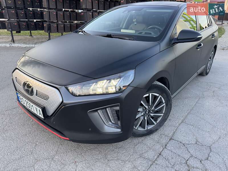 Лифтбек Hyundai Ioniq 2019 в 