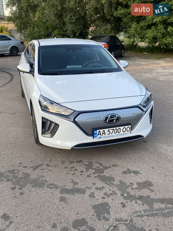 Лифтбек Hyundai Ioniq 2021 в Киеве