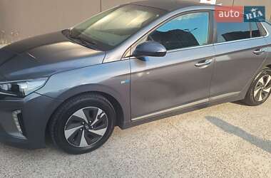 Хэтчбек Hyundai Ioniq 2017 в Киеве