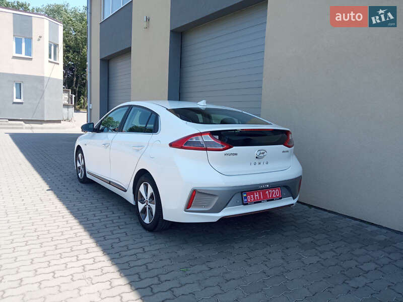 Хетчбек Hyundai Ioniq 2017 в Радехові