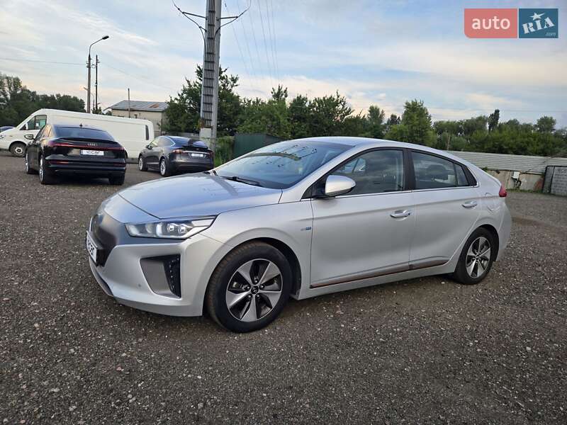 Ліфтбек Hyundai Ioniq 2019 в Києві