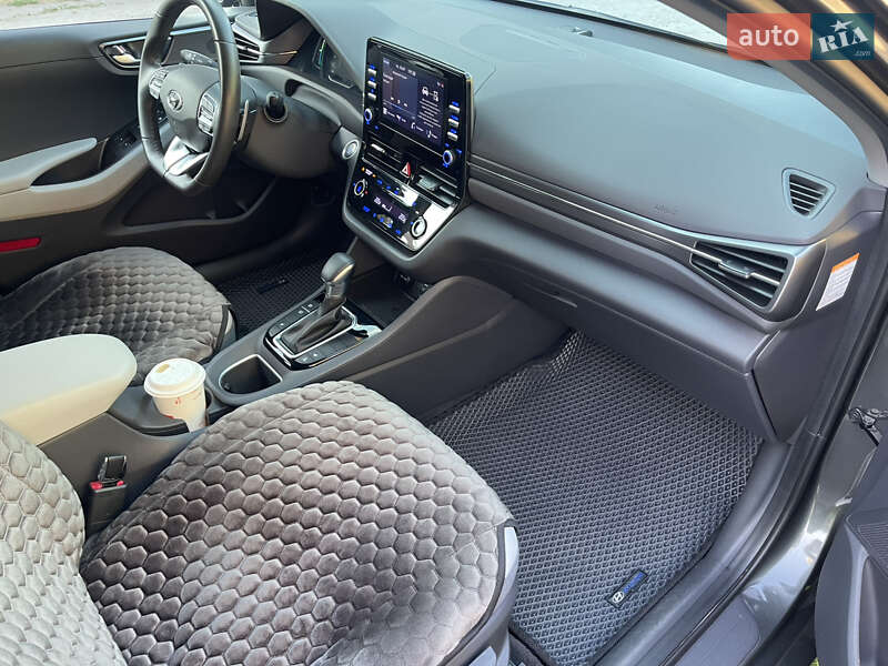 Ліфтбек Hyundai Ioniq 2021 в Києві