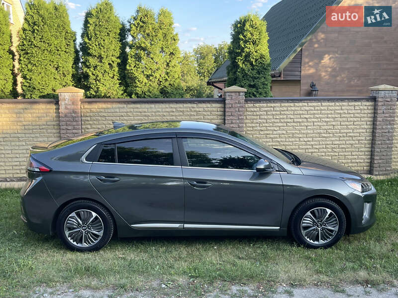 Ліфтбек Hyundai Ioniq 2021 в Києві