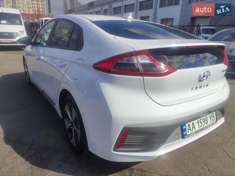 Ліфтбек Hyundai Ioniq 2019 в Києві