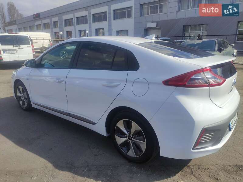 Ліфтбек Hyundai Ioniq 2019 в Києві