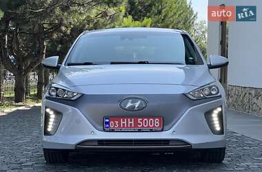Хэтчбек Hyundai Ioniq 2018 в 