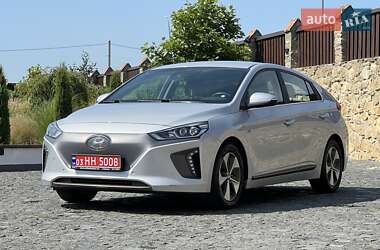 Хэтчбек Hyundai Ioniq 2018 в 