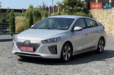 Хэтчбек Hyundai Ioniq 2018 в 