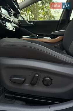 Хэтчбек Hyundai Ioniq 2019 в 