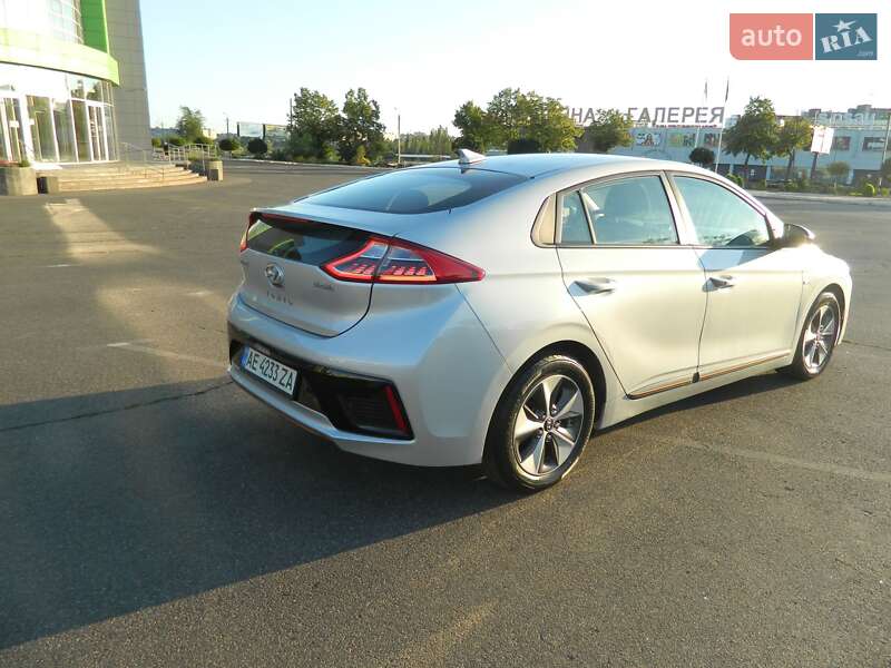 Хетчбек Hyundai Ioniq 2018 в Кривому Розі фото 10 Хетчбек Hyundai Ioniq 2018 в Кривому Розі