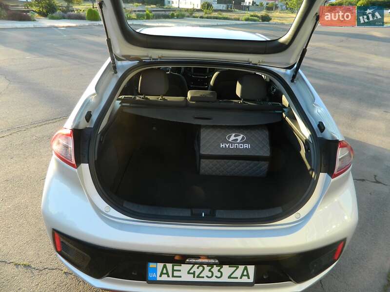 Хетчбек Hyundai Ioniq 2018 в Кривому Розі фото 19 Хетчбек Hyundai Ioniq 2018 в Кривому Розі