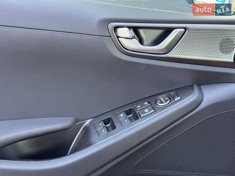 Ліфтбек Hyundai Ioniq 2021 в Києві