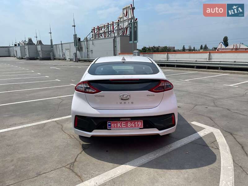 Хетчбек Hyundai Ioniq 2018 в Києві