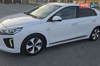 Хэтчбек Hyundai Ioniq 2017 в Здолбунове