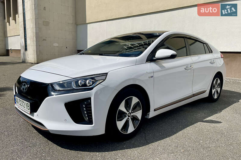 Хэтчбек Hyundai Ioniq 2018 в Киеве