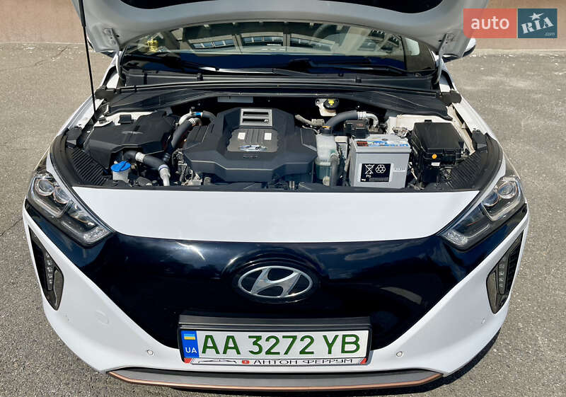 Хэтчбек Hyundai Ioniq 2018 в Киеве