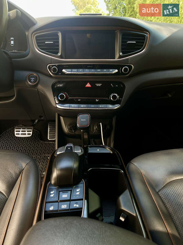 Хэтчбек Hyundai Ioniq 2018 в Киеве