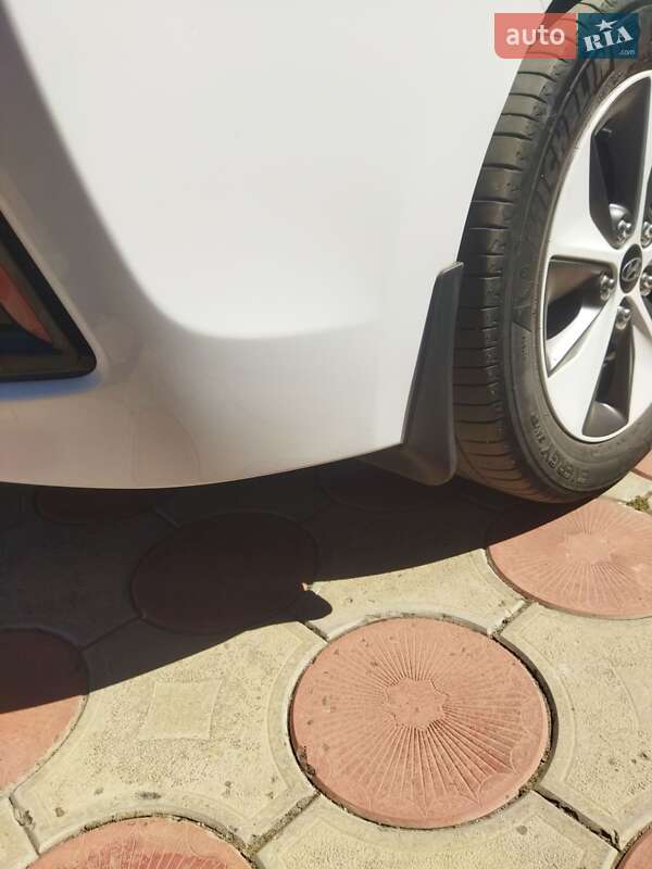 Хэтчбек Hyundai Ioniq 2018 в Первомайске фото 9 Хэтчбек Hyundai Ioniq 2018 в Первомайске