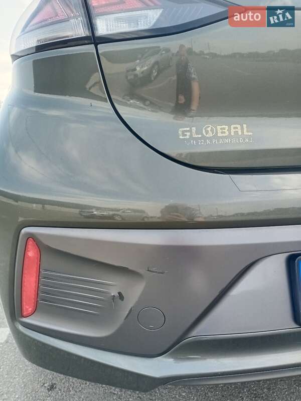 Ліфтбек Hyundai Ioniq 2021 в Києві